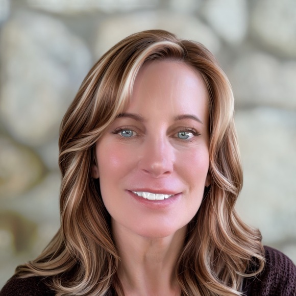 Meet your Posher, Kristy - Picture 2 of 2